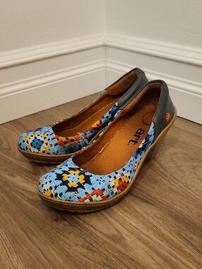ART Blue Crochet Pattern Wedge Heels